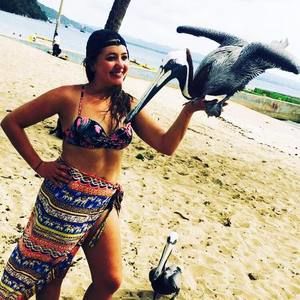 Meet your Posher, Hollie